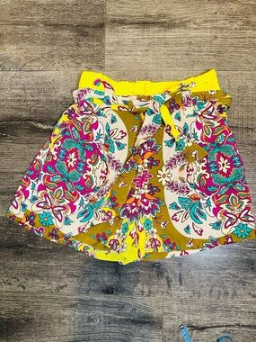 Intempo Woman’s Paisley Belted Shorts